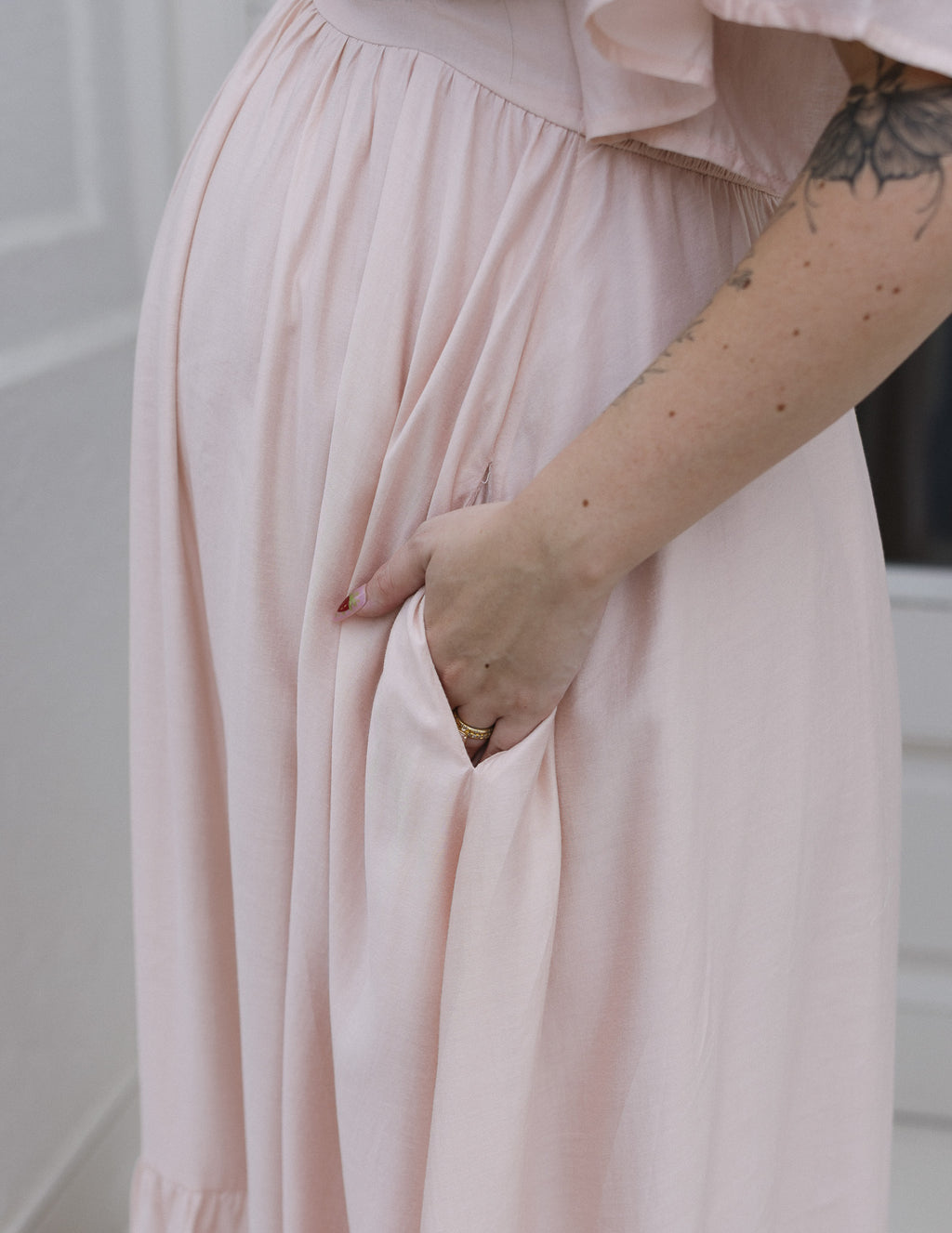 The HoneyBloom Classic Midi Dress | Flowy Sleeve Midi Dress