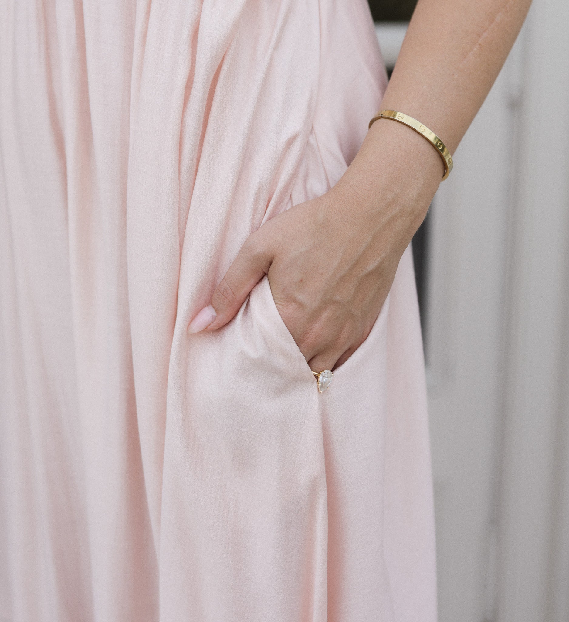 The HoneyBloom Classic Midi Dress | Flowy Sleeve Midi Dress