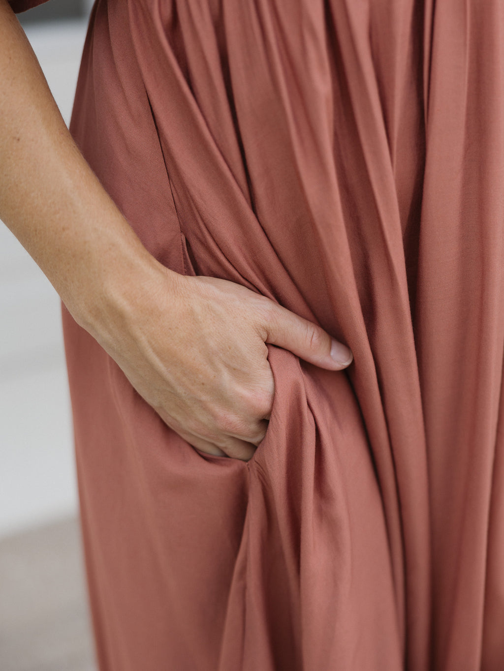 The HoneyBloom Classic Midi Dress | Flowy Sleeve Midi Dress